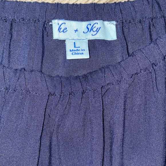 She & Sky Boutique Blue Off-the-Shoulder Ruffle Top Blouse Large - Picture 3 of 4